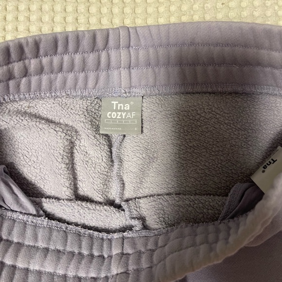 *SOLD* TNA Sweatfleece Boyfriend Joggers - Picture 3 of 4